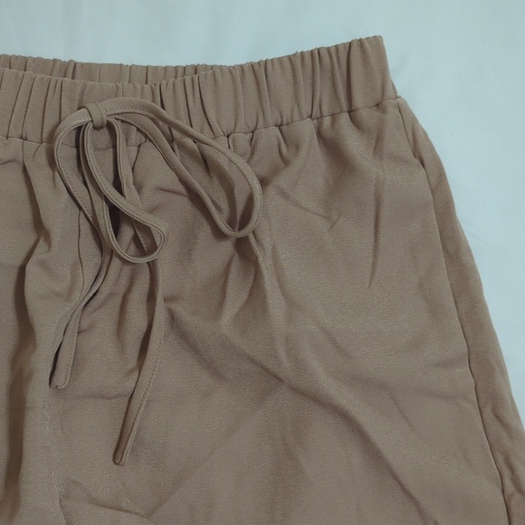 NWT Cupshe Elastic Waist Wide Leg Cargo Pants, Color Tan Size S - Picture 12 of 16
